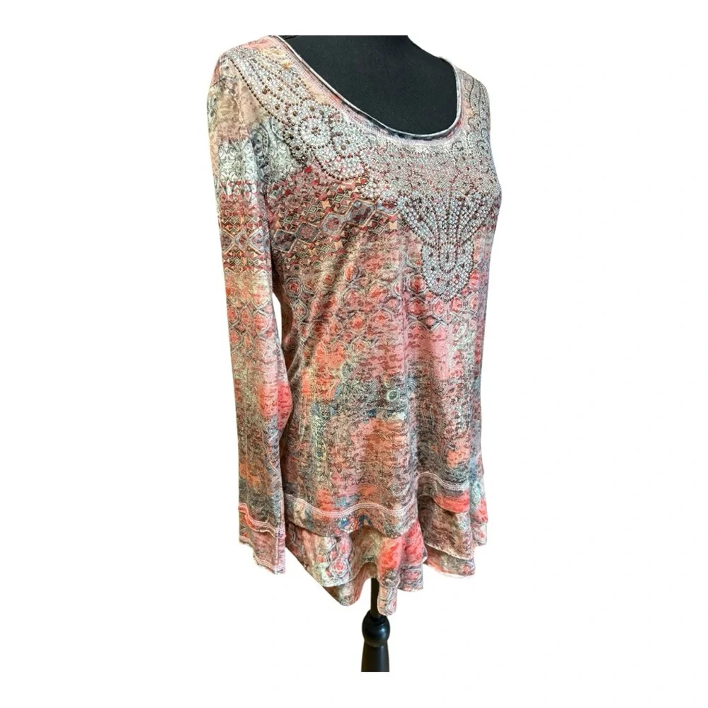 V Cristina long-sleeved top featuring a ruffled hem and embellished details - Picture 3 of 6